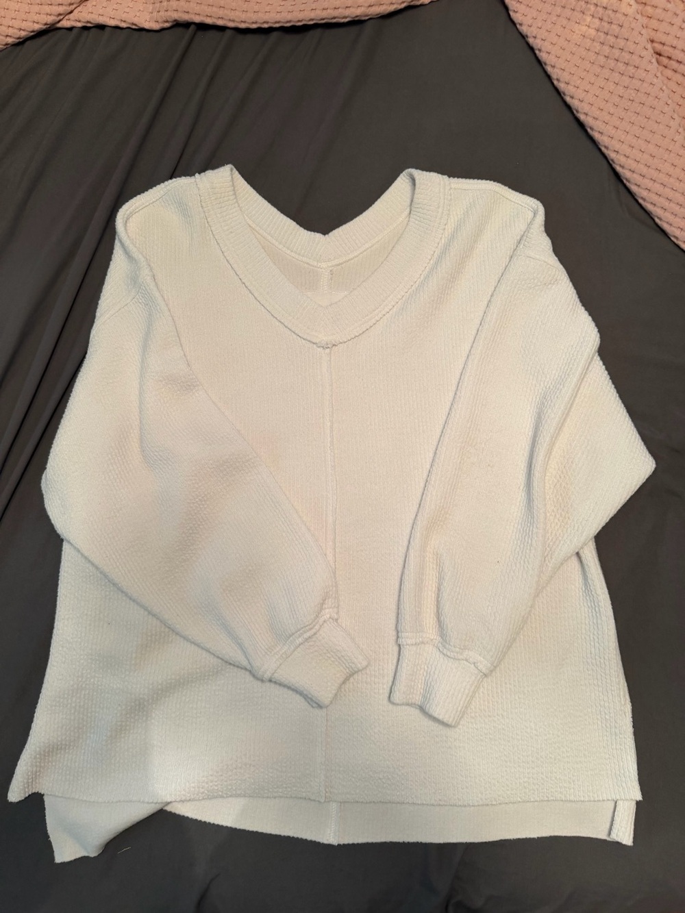 Aerie Women's Cream V-Neck Knit Sweater